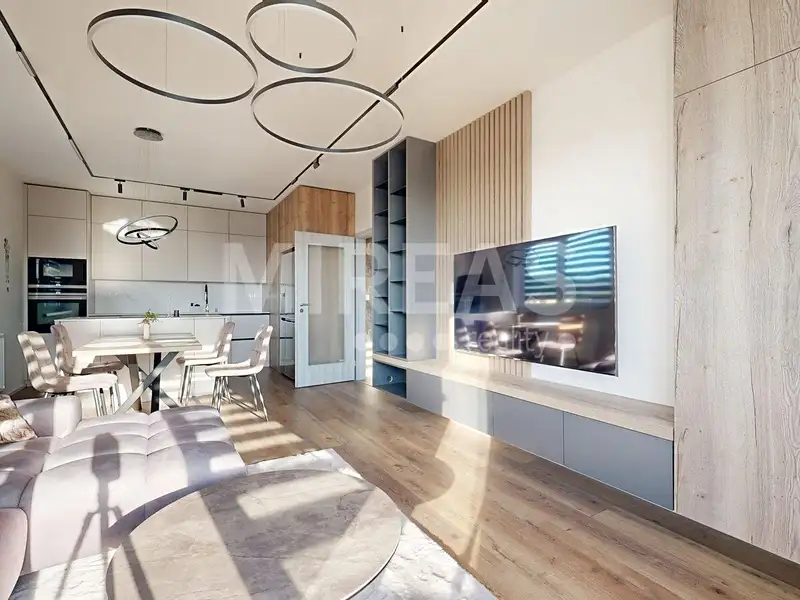 Pronájem bytu 3+kk 70 m², Milovice – náhled fotky 2