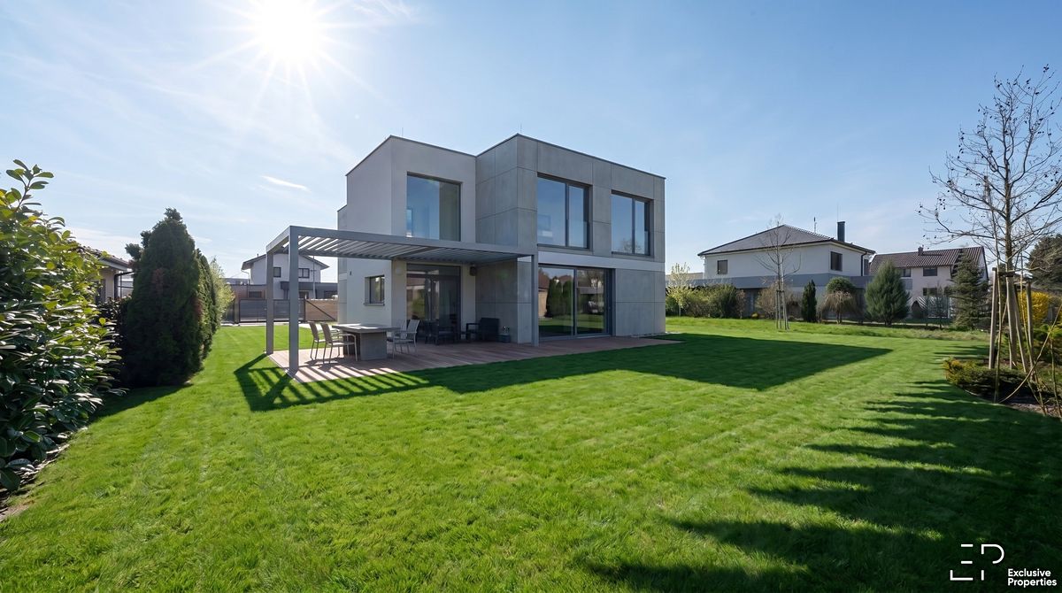 Prodej stavebního pozemku 990 m²