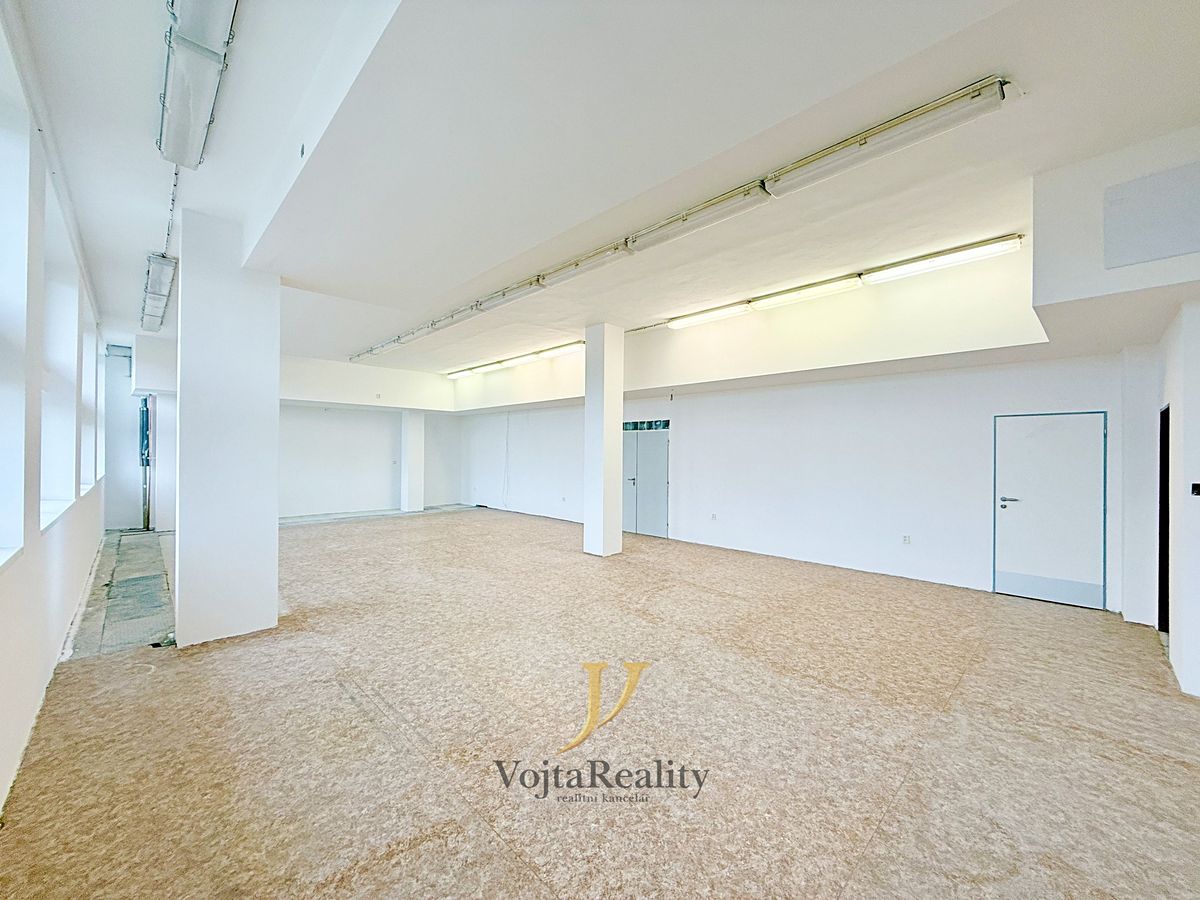 Pronájem obchodního prostoru 130 m² – fotografie 2