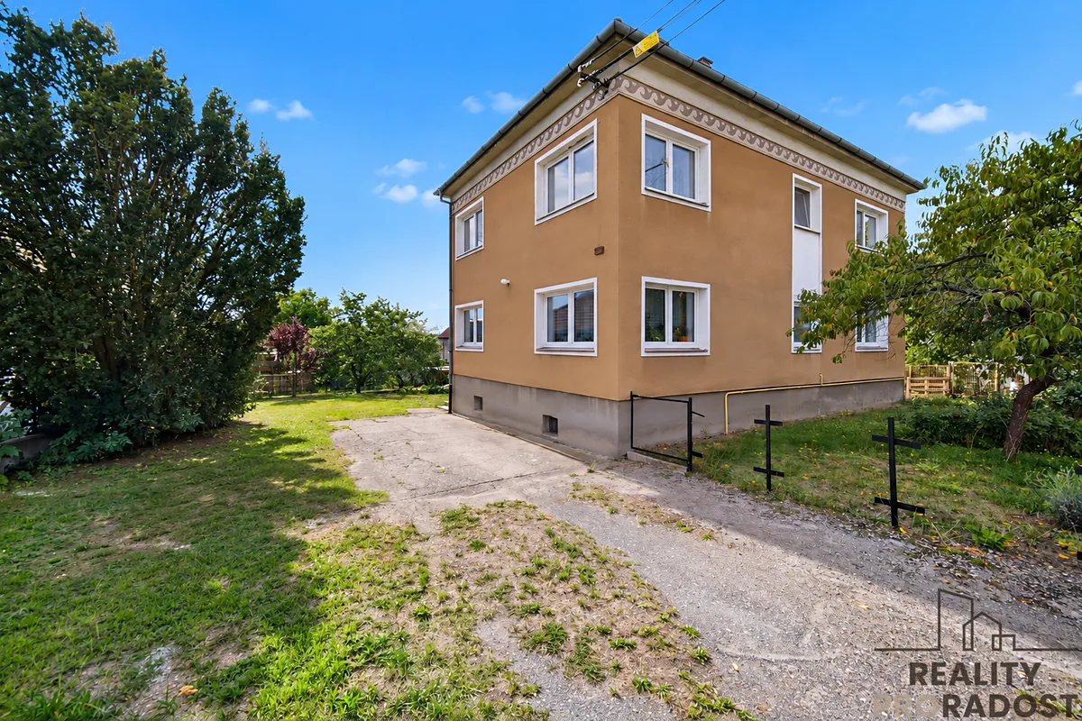 Prodej rodinného domu 180 m², pozemek 753 m²