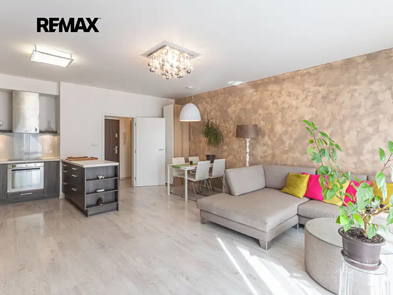 Pronájem bytu 3+kk 69 m², Praha – náhled fotky 2