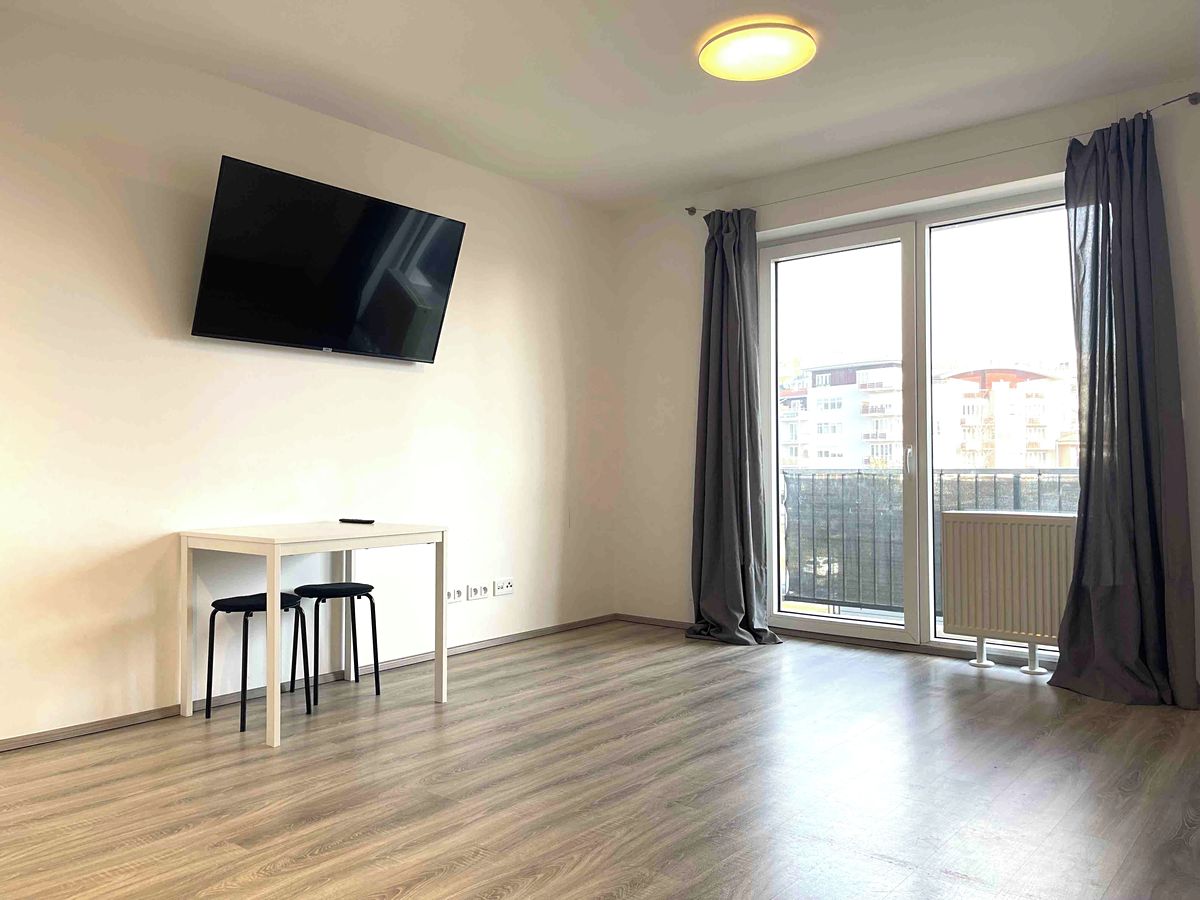 Pronájem bytu 2+kk 50 m² – fotografie 2