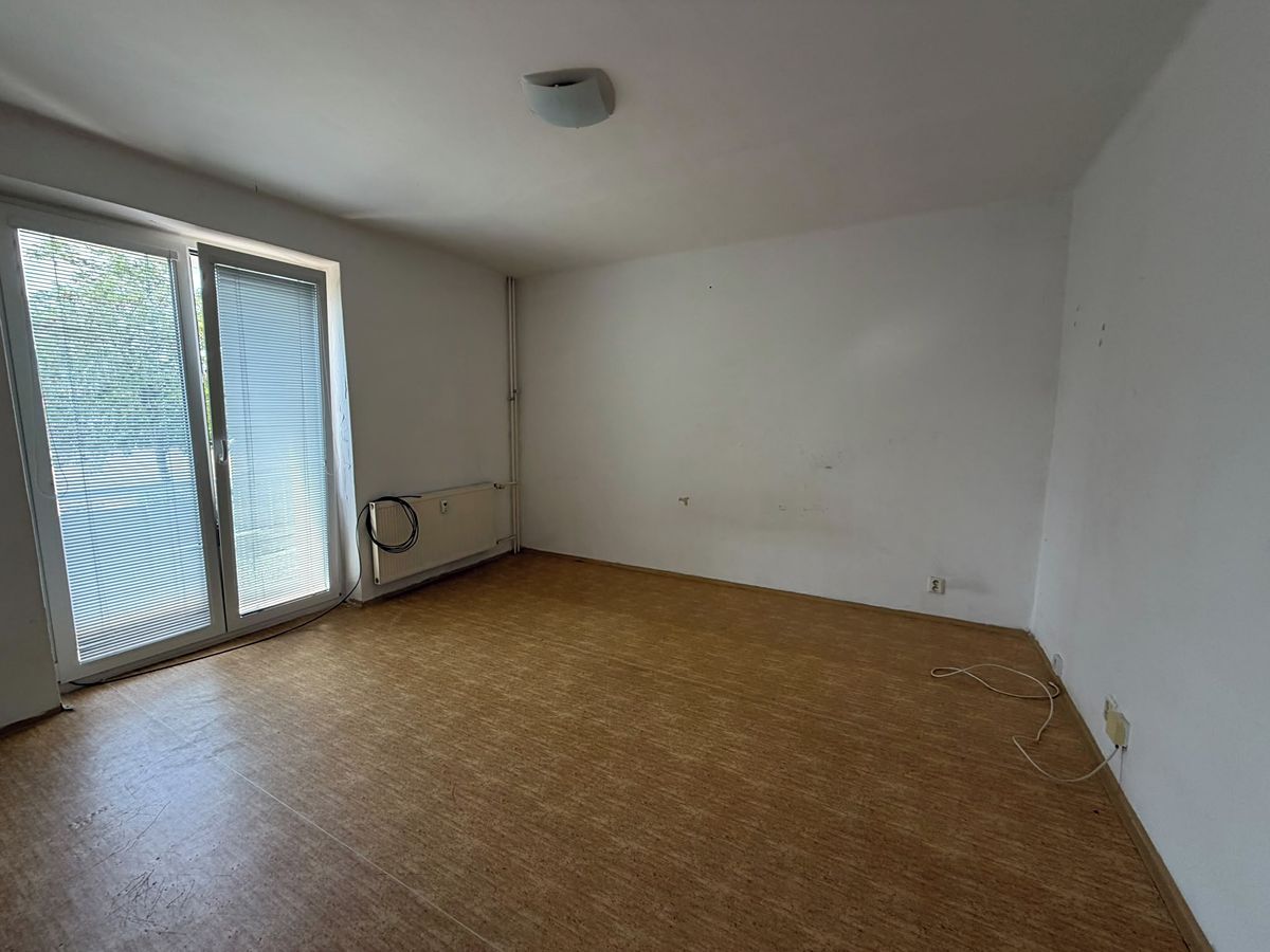 Pronájem bytu 1+kk 38 m² – fotografie 3