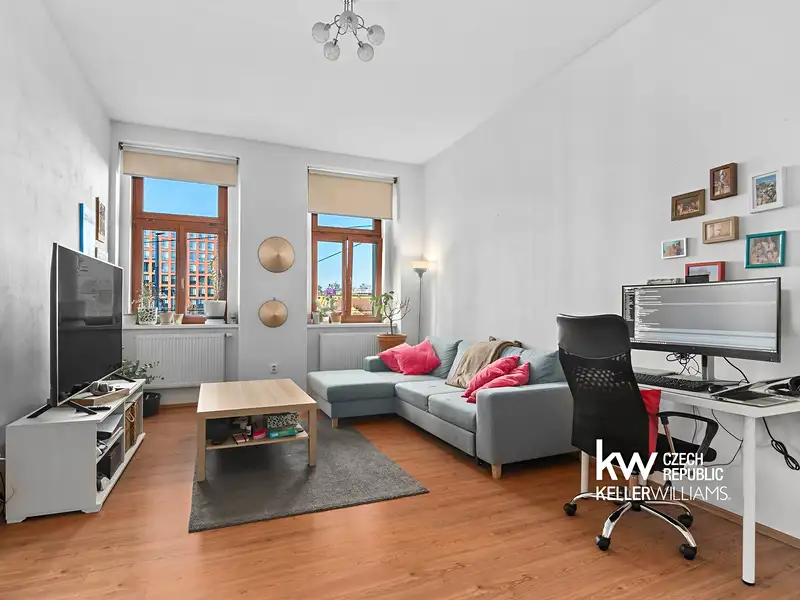 Prodej bytu 2+1 72 m², Praha – náhled fotky 2