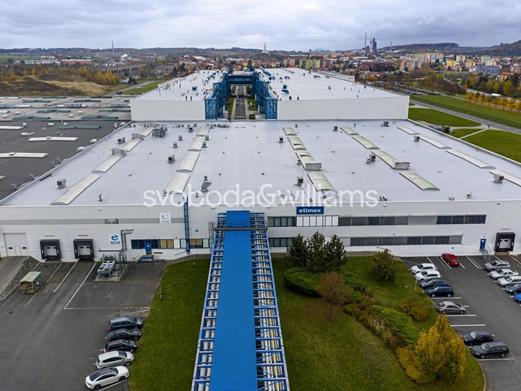 Комерційне приміщення в оренду, 1 600 м² (20 з 22)
