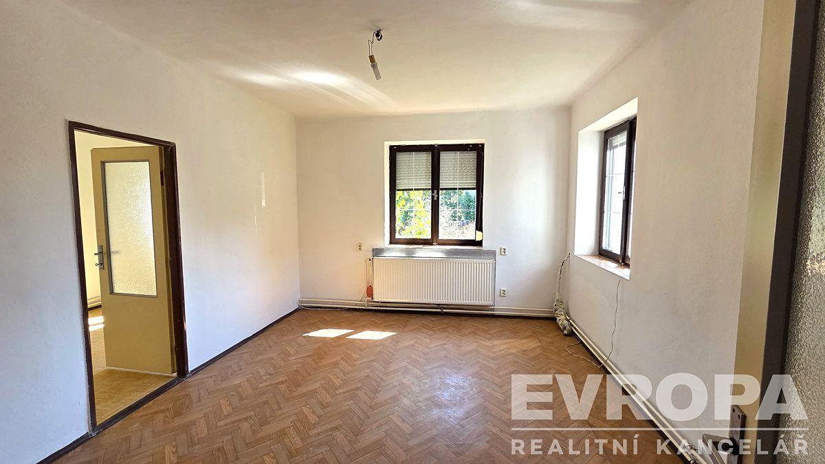 Prodej rodinného domu 120 m², pozemek 1574 m² – fotografie 3