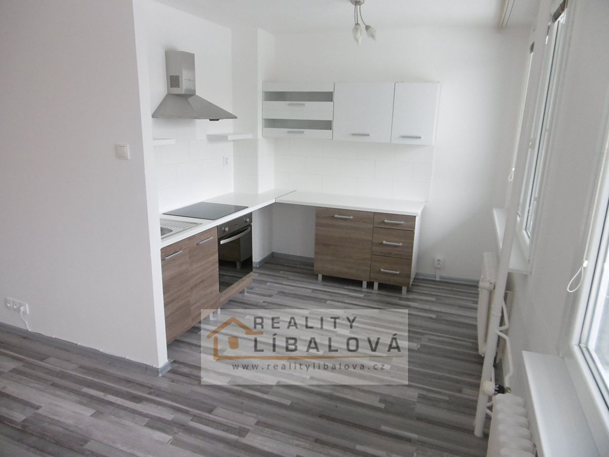 Pronájem bytu 1+1 34 m² – fotografie 2