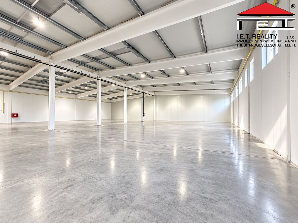 Pronájem skladového prostoru 864 m² – fotografie 2
