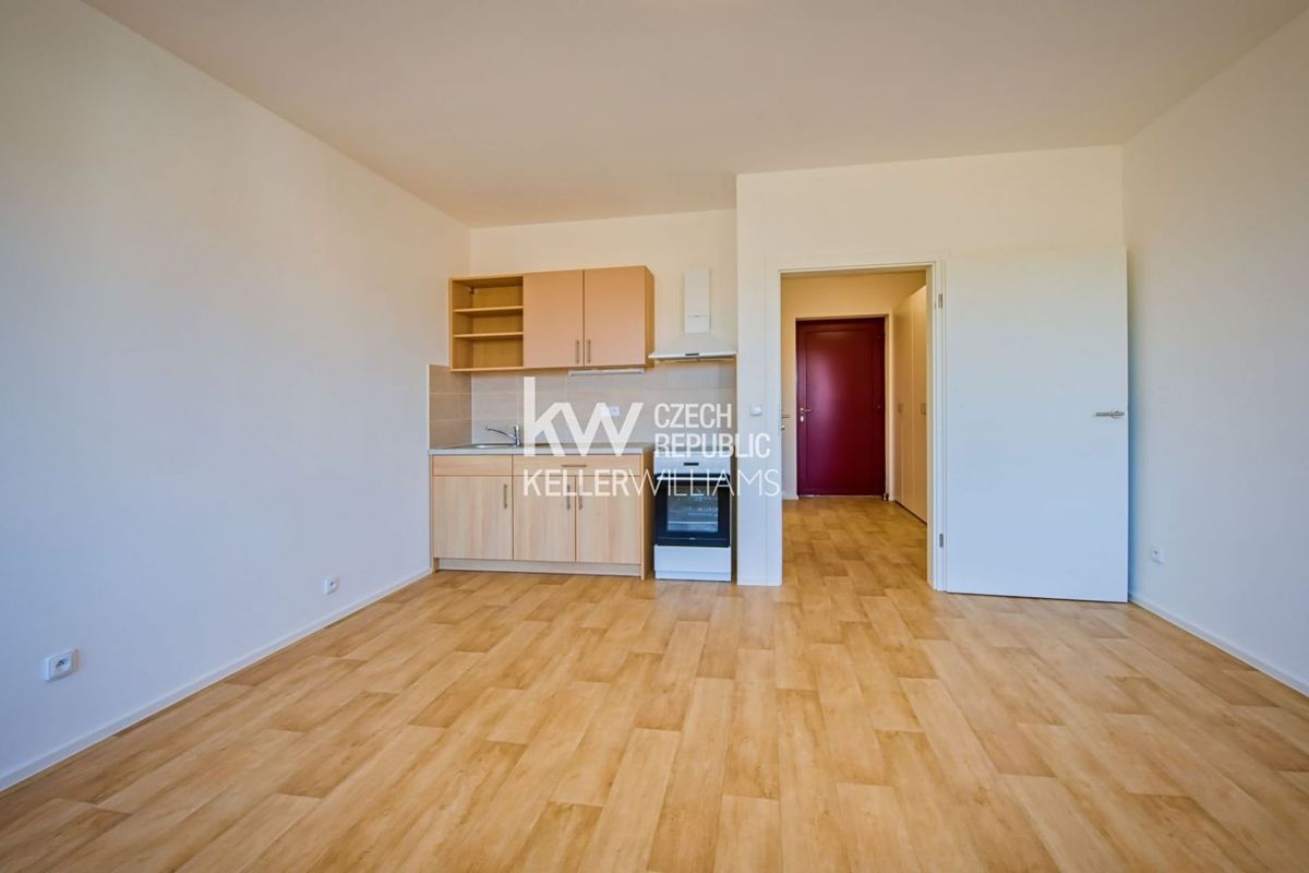 Pronájem bytu 1+kk 32 m² – fotografie 2