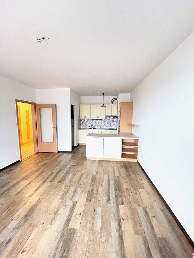Pronájem bytu 2+kk 52 m² – fotografie 3