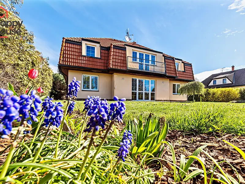 Prodej rodinného domu 287 m², pozemek 1324 m², Ořech – náhled fotky 2