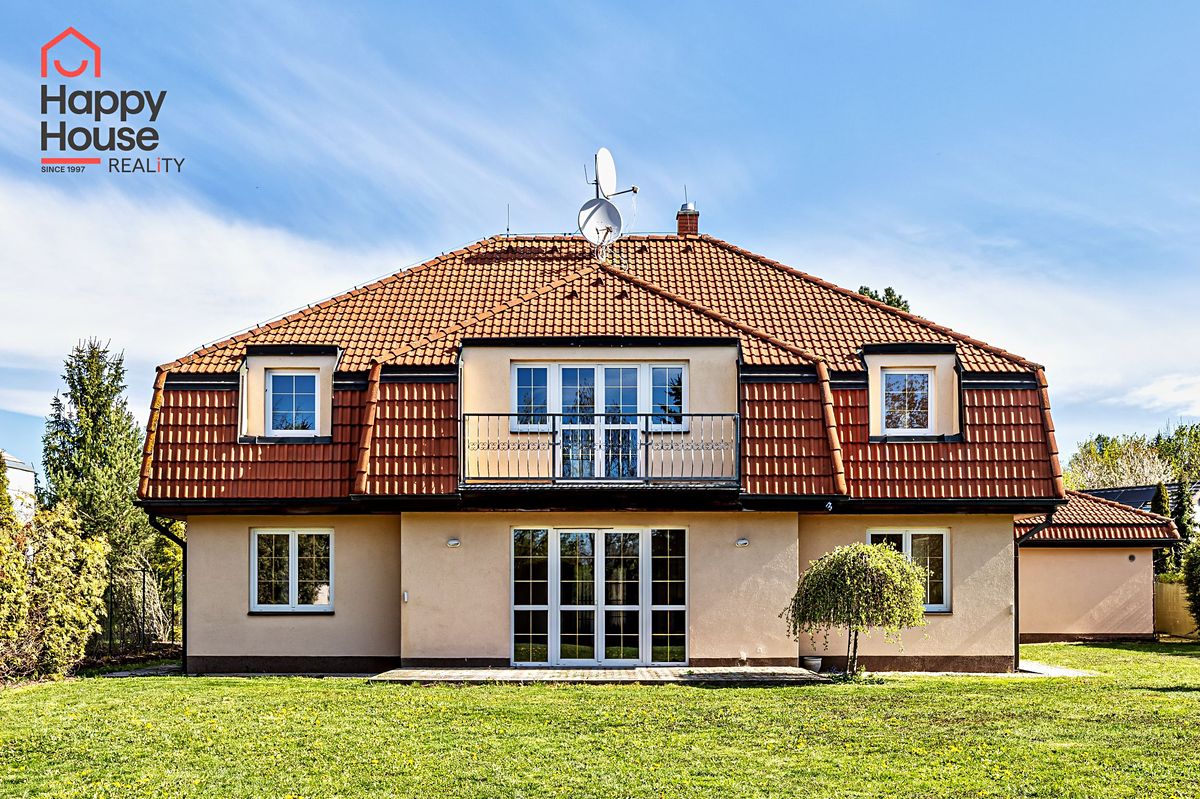 Prodej rodinného domu 287 m², pozemek 1324 m² – fotografie 3