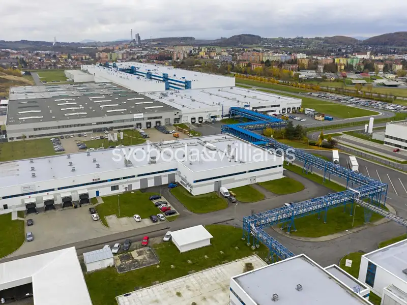 Pronájem skladového prostoru 3000 m², Hranice – náhled fotky 1
