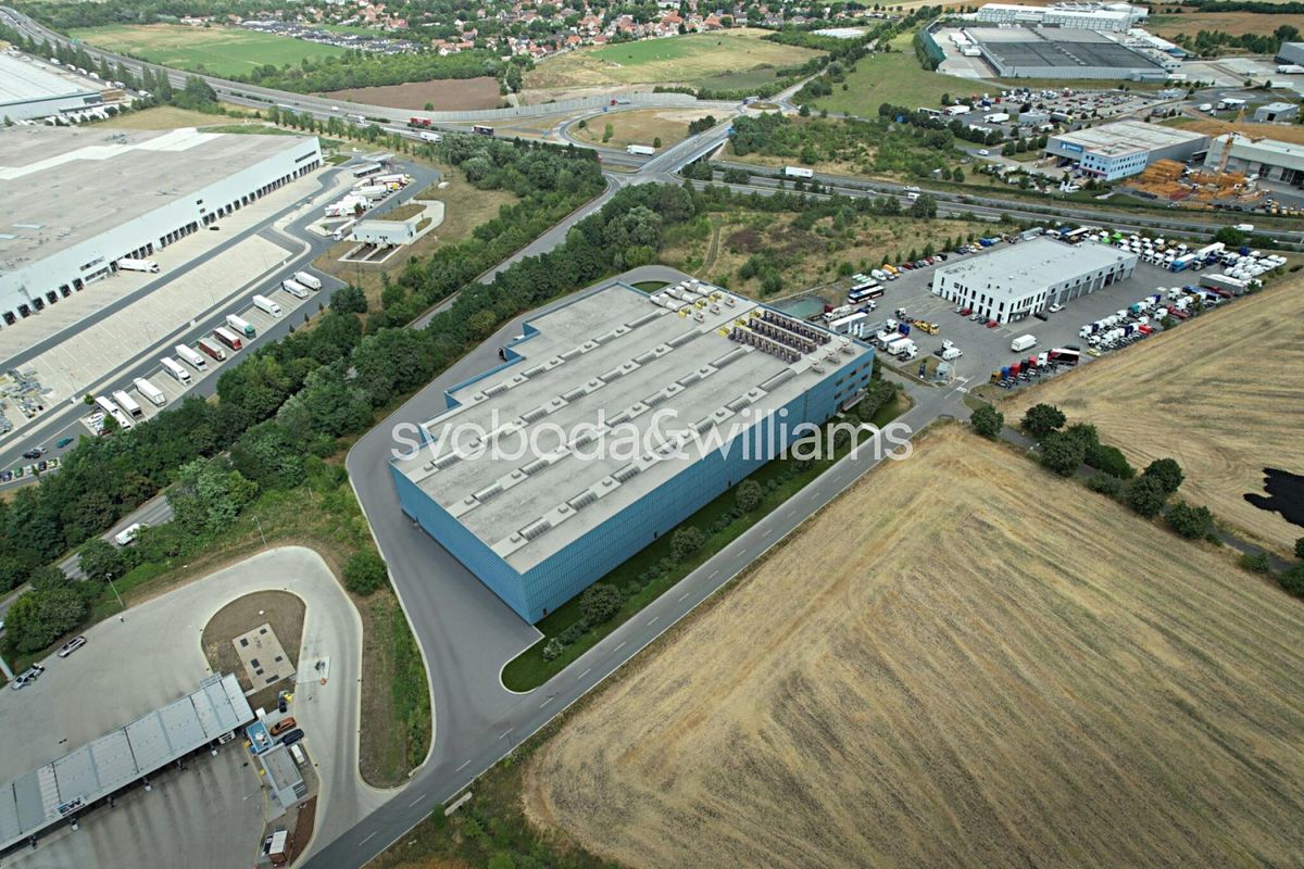 Pronájem skladového prostoru 7600 m² – fotografie 3