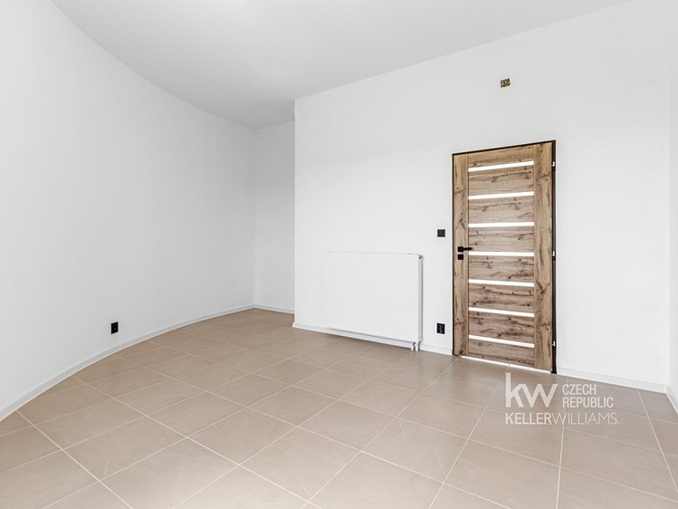 Комерційне приміщення в оренду, 1 073 м² (16 з 29)