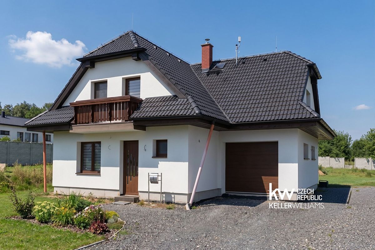 Prodej rodinného domu 100 m², pozemek 1121 m²