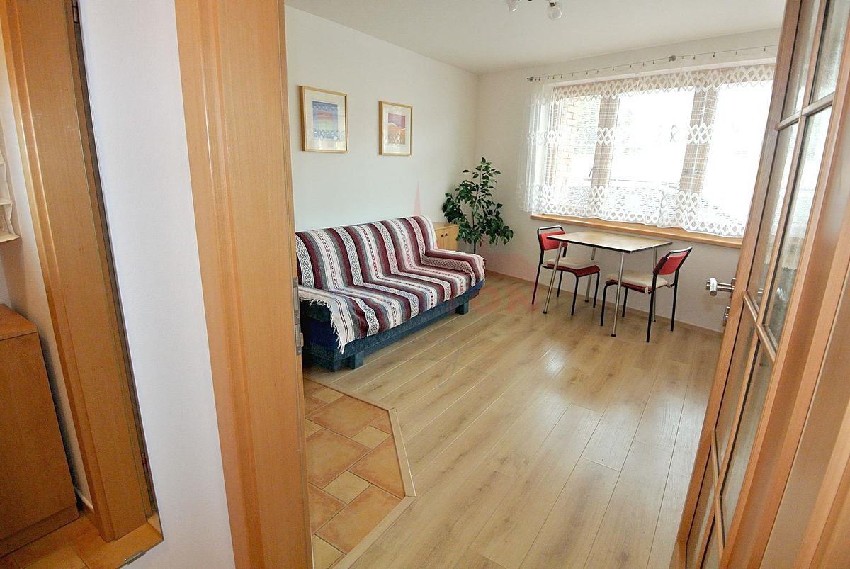 Pronájem bytu 1+kk 22 m² – fotografie 3