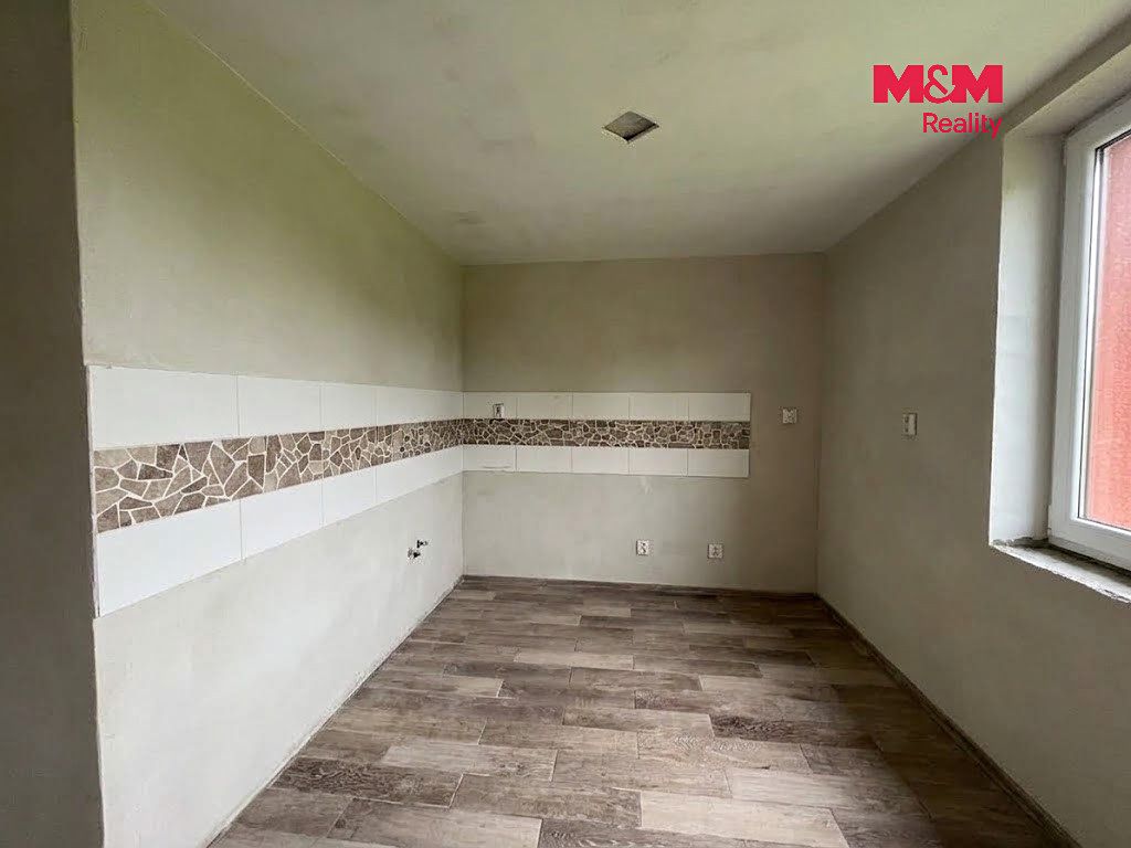 Prodej rodinného domu 148 m², pozemek 599 m² – fotografie 5