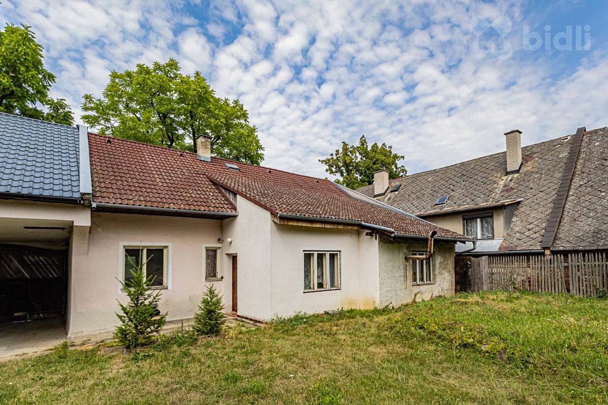 Prodej rodinného domu 100 m², pozemek 1251 m²
