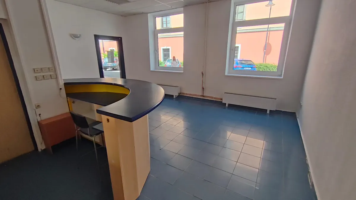 Pronájem obchodního prostoru 49 m²