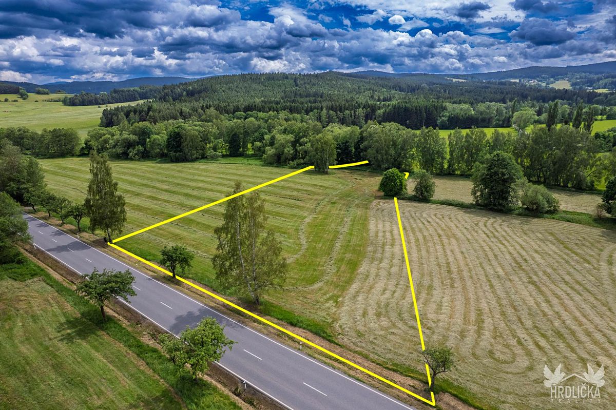 Prodej stavebního pozemku 9518 m²