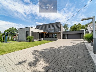 Prodej rodinného domu 410 m², pozemek 728 m²