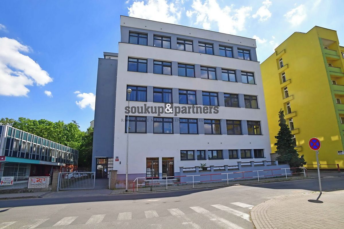 Pronájem kanceláře 31 m² – fotografie 4