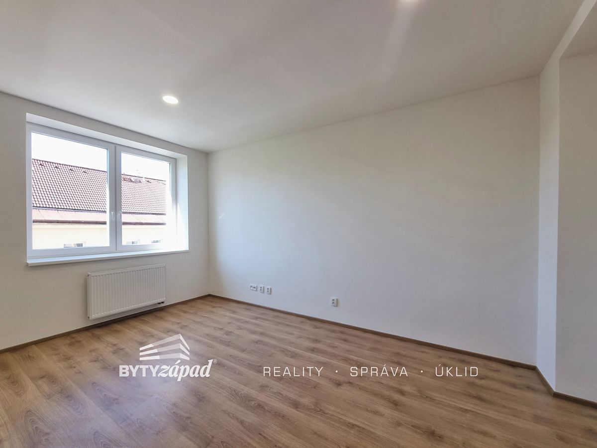 Pronájem bytu 1+kk 31 m² – fotografie 5