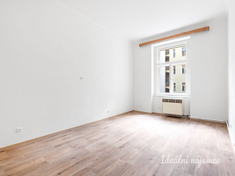 Pronájem bytu 3+1, 98 m² (7 z 17)