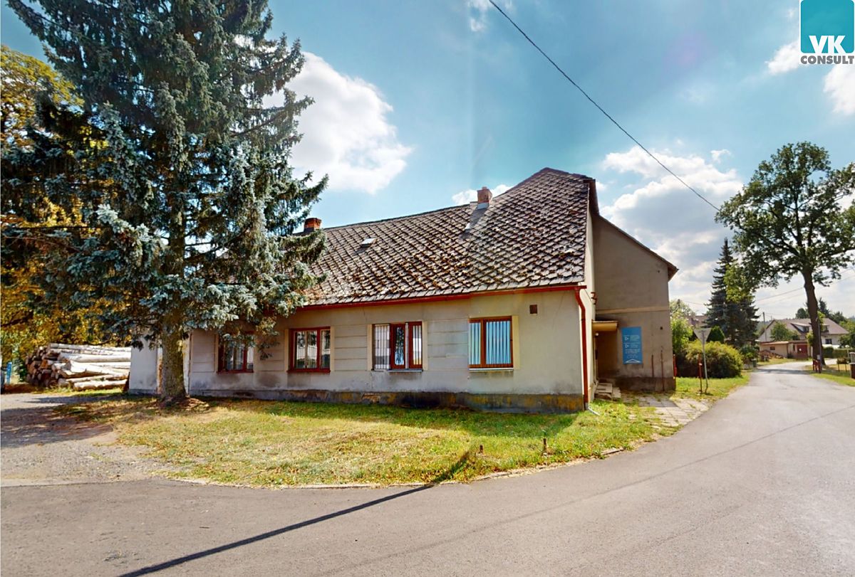 Prodej rodinného domu 244 m², pozemek 891 m² – fotografie 2