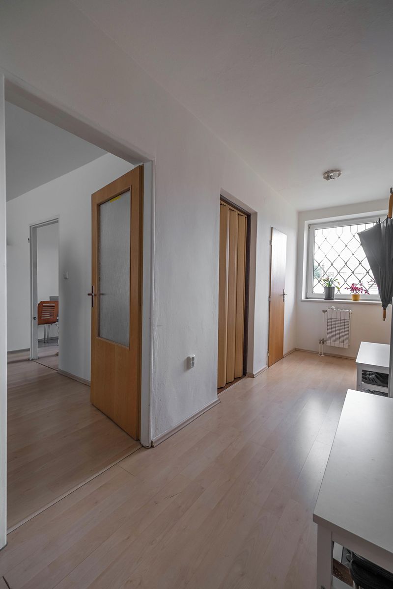 Pronájem kanceláře 273 m² – fotografie 5