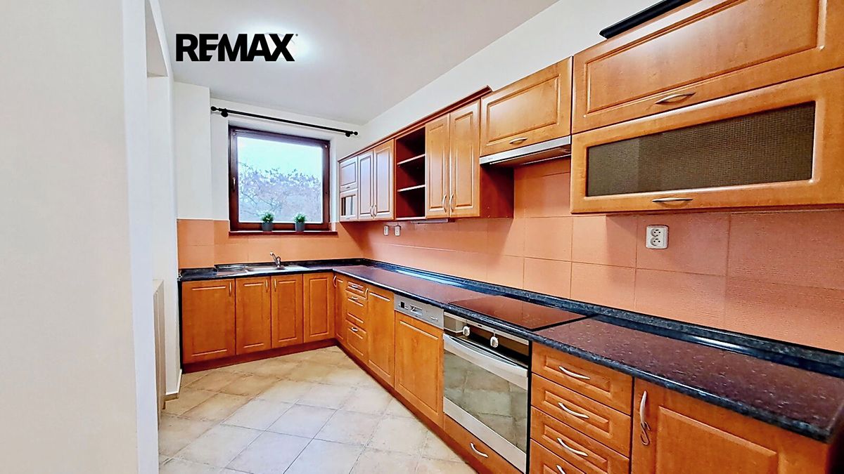 Pronájem bytu 2+kk 69 m² – fotografie 4