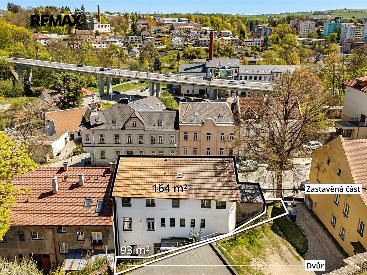 Prodej vícegeneračního domu 342 m², pozemek 257 m² – fotografie 4