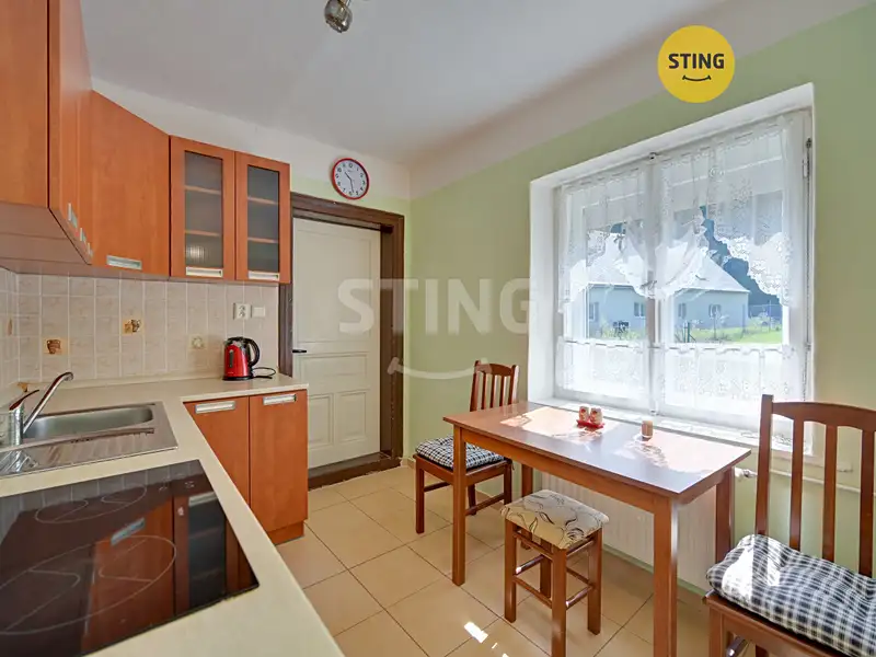 Prodej rodinného domu 201 m², pozemek 458 m², Janov – náhled fotky 1