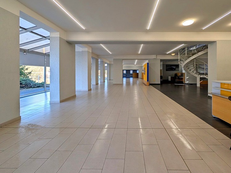 Комерційне приміщення на продаж, 1 500 м² (6 з 39)