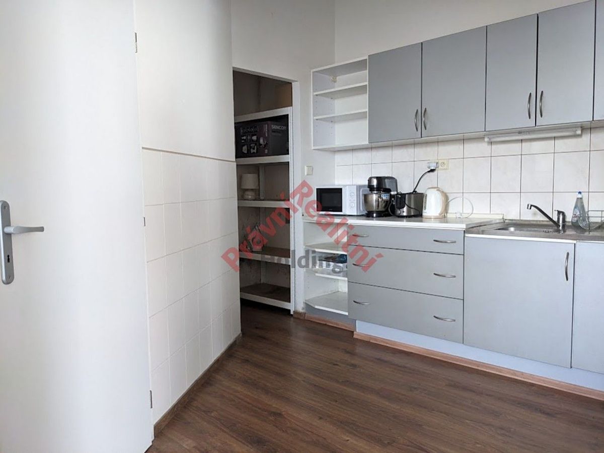 Pronájem bytu 2+kk 35 m² – fotografie 2