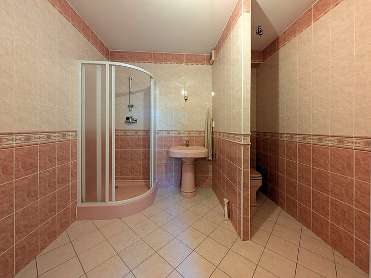 Комерційне приміщення на продаж, 1 500 м² (21 з 39)