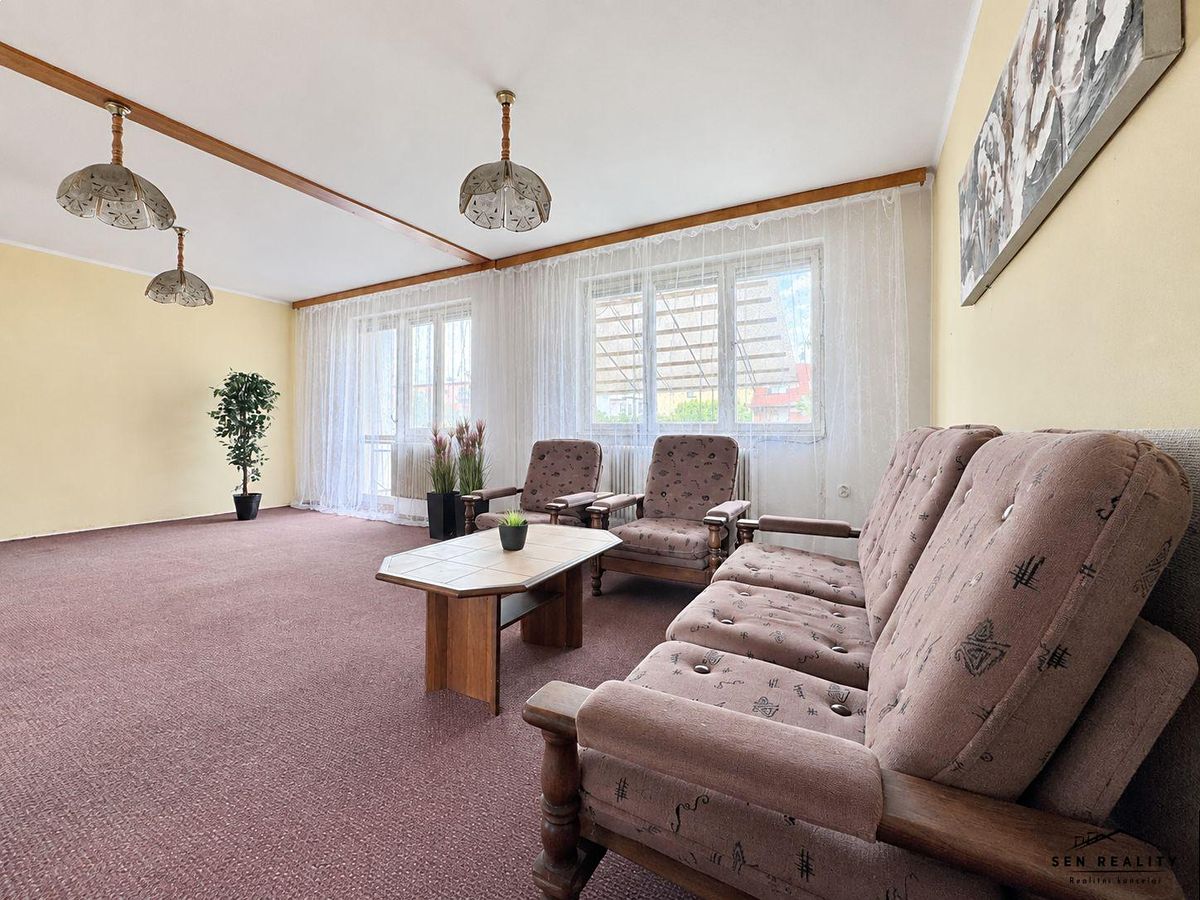 Prodej rodinného domu 180 m², pozemek 333 m² – fotografie 2