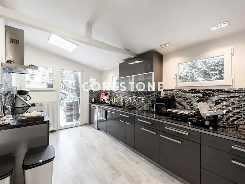 Prodej rodinného domu 210 m², pozemek 355 m², Hostivice – náhled fotky 3