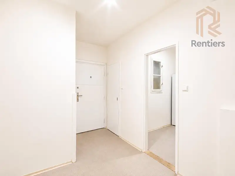 Prodej bytu 2+1 58 m², Praha – náhled fotky 2