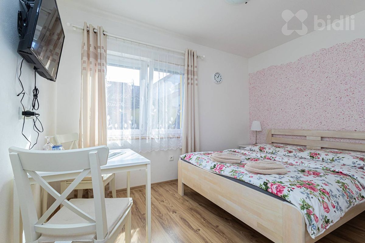 Prodej rodinného domu 153 m², pozemek 532 m² – fotografie 3