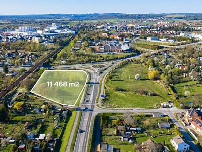 Prodej  komerčního pozemku 11 468 m²