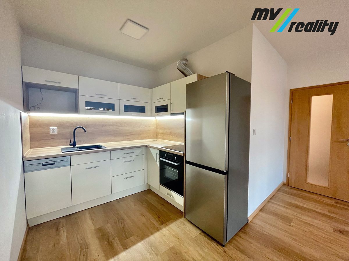 Pronájem bytu 2+kk 51 m² – fotografie 4