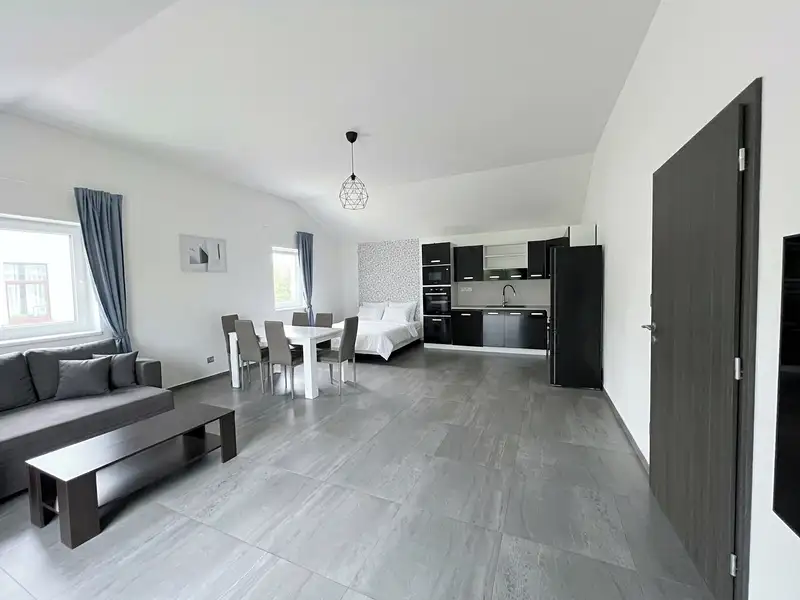 Pronájem bytu 2+kk 72 m², Praha – náhled fotky 1