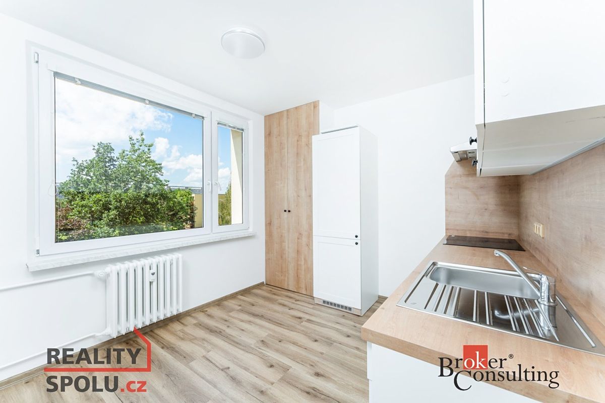 Pronájem bytu 1+1 36 m² – fotografie 2