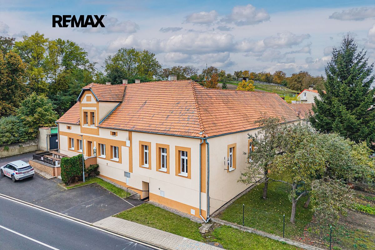 Prodej vícegeneračního domu 670 m², pozemek 1786 m²