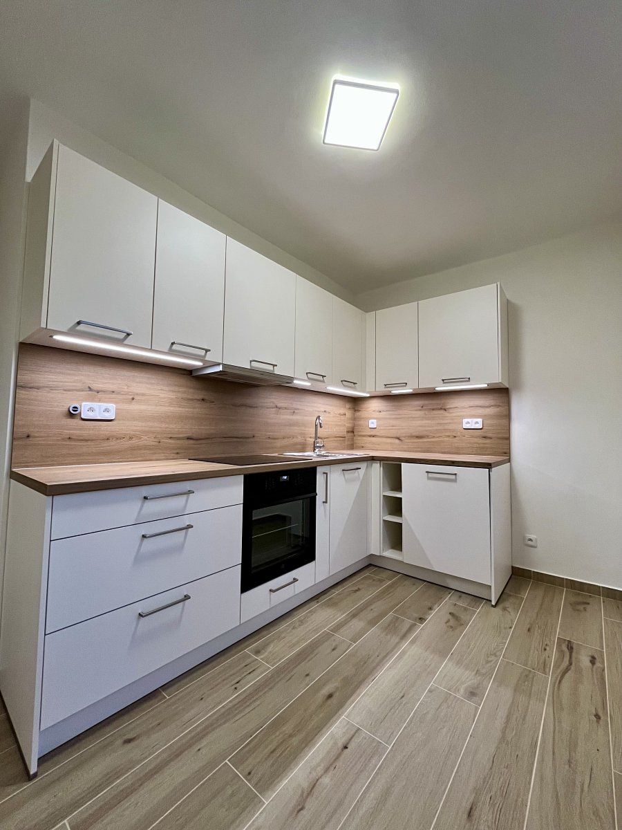Pronájem bytu 3+1 67 m² – fotografie 3