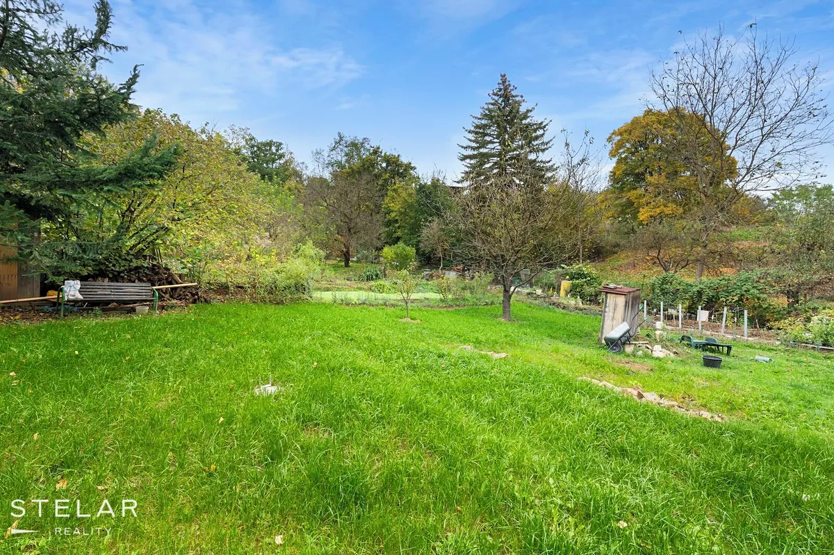 Prodej stavebního pozemku 1662 m²