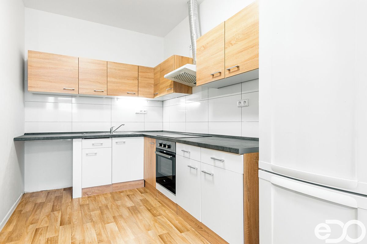 Pronájem bytu 3+kk 99 m² – fotografie 2