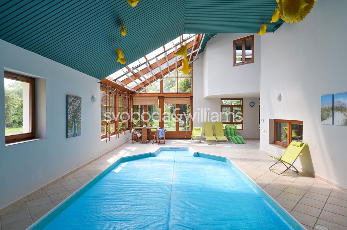 Pronájem rodinného domu 500 m², pozemek 2978 m² – fotografie 2